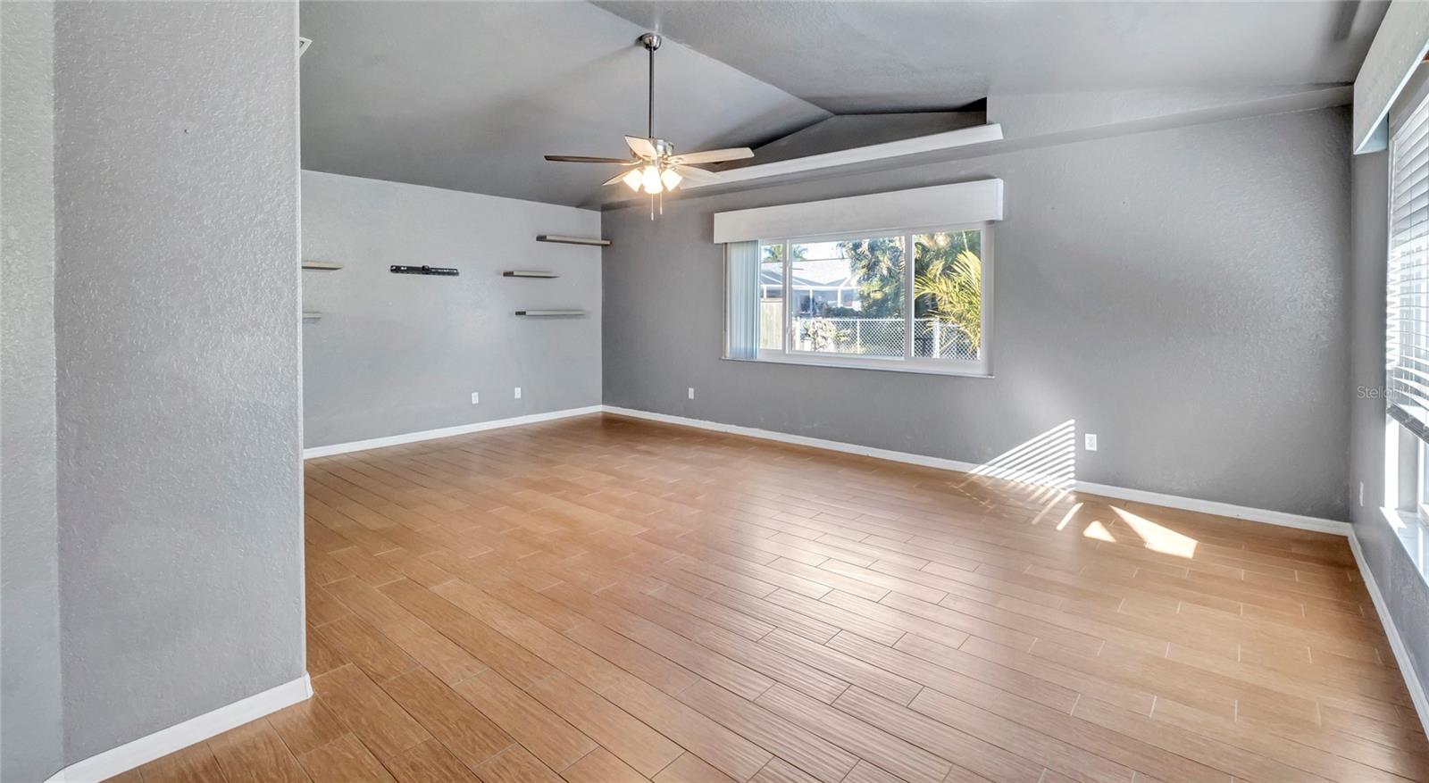 Image 17 of 45 For 1131 13th Terrace