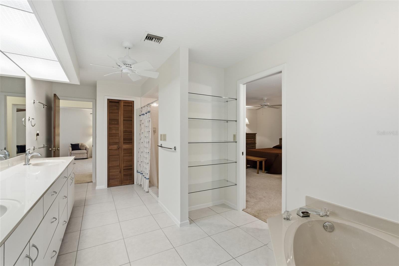 Image 26 of 49 For 21230 Covington Avenue