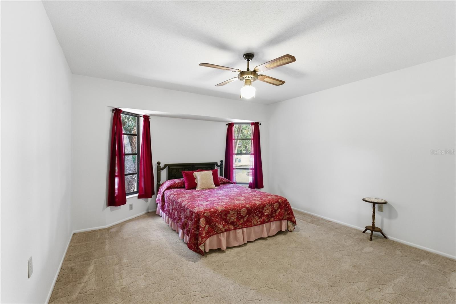 Image 27 of 49 For 21230 Covington Avenue