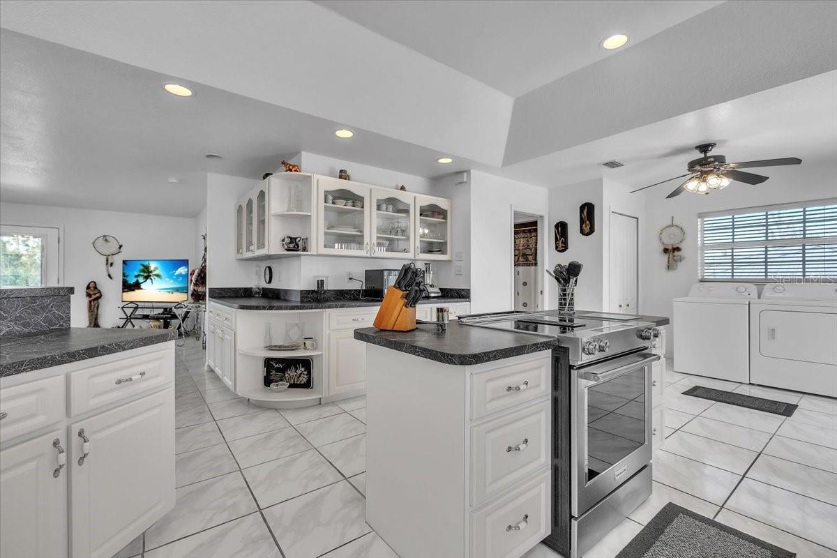 Image 14 of 52 For 3900 Colony Court