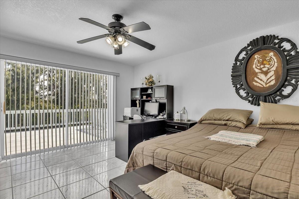 Image 16 of 52 For 3900 Colony Court