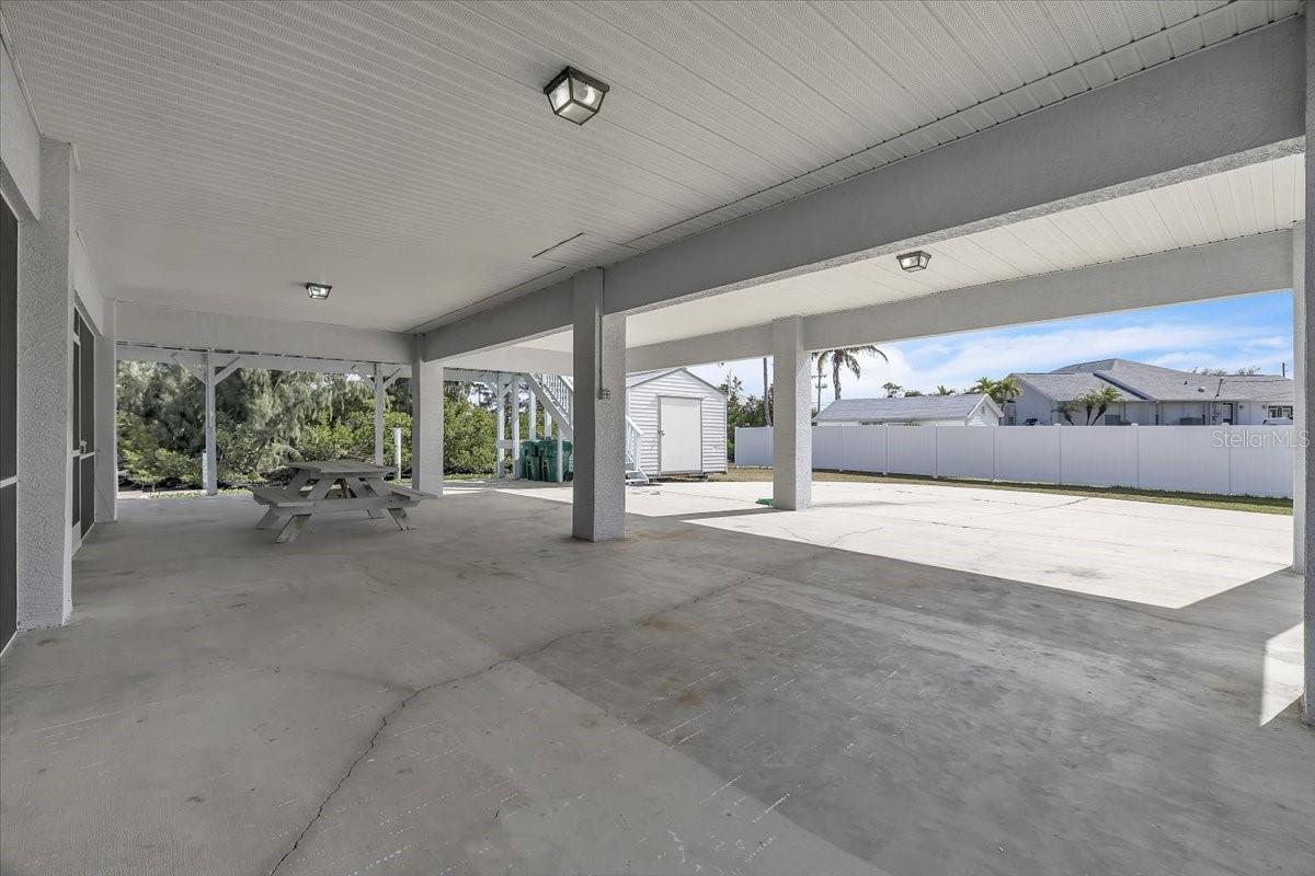 Image 32 of 52 For 3900 Colony Court