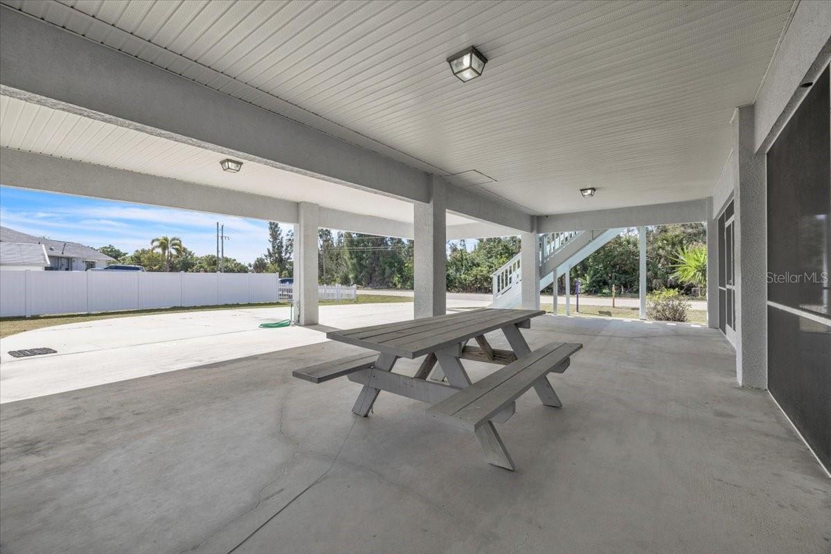 Image 33 of 52 For 3900 Colony Court