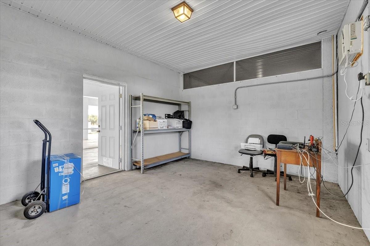 Image 36 of 52 For 3900 Colony Court