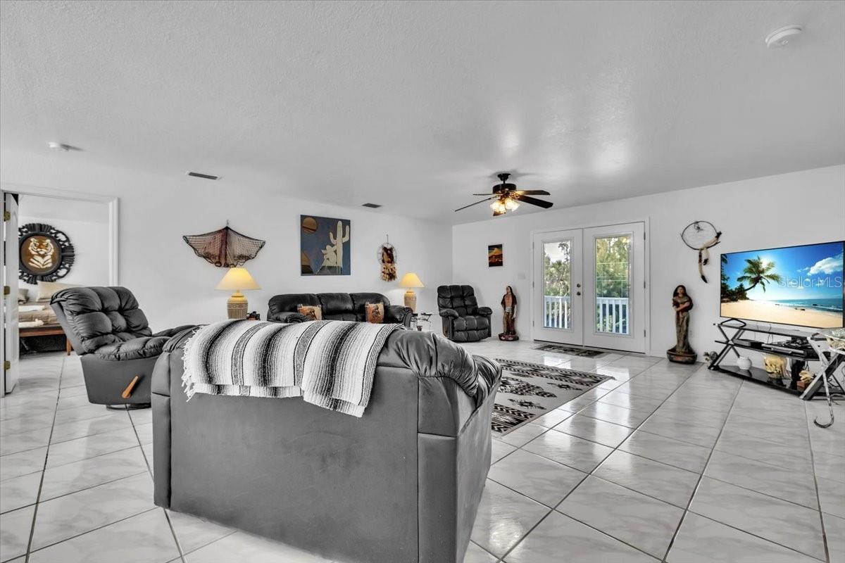 Image 4 of 52 For 3900 Colony Court