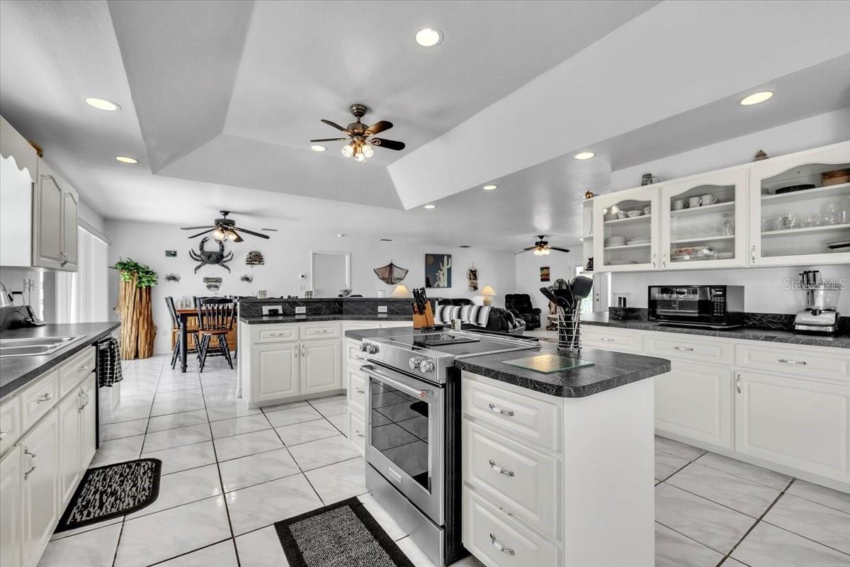 Image 9 of 52 For 3900 Colony Court