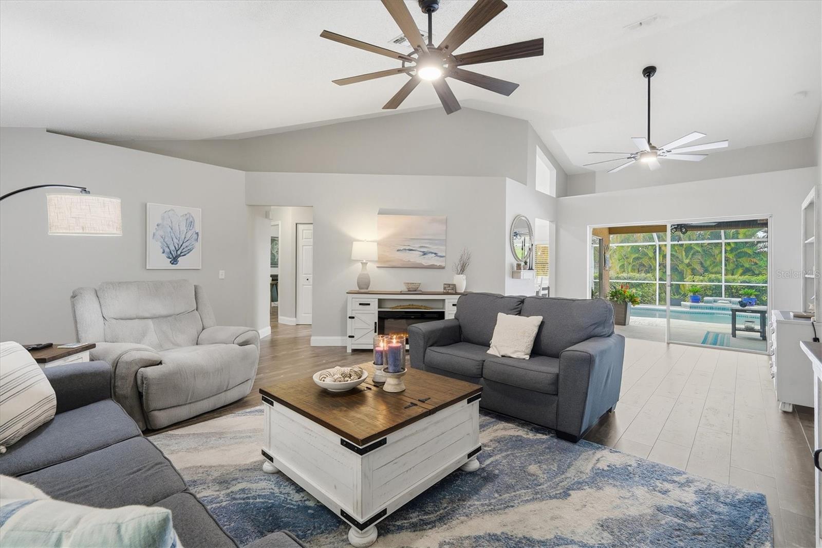 Image 10 of 54 For 387 Viceroy Terrace