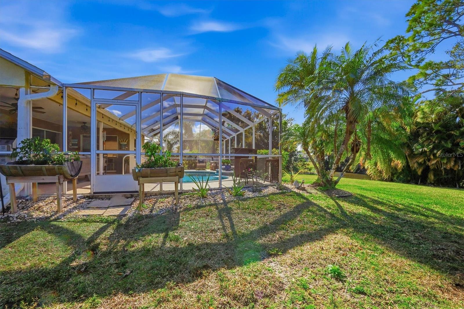 Image 37 of 54 For 387 Viceroy Terrace