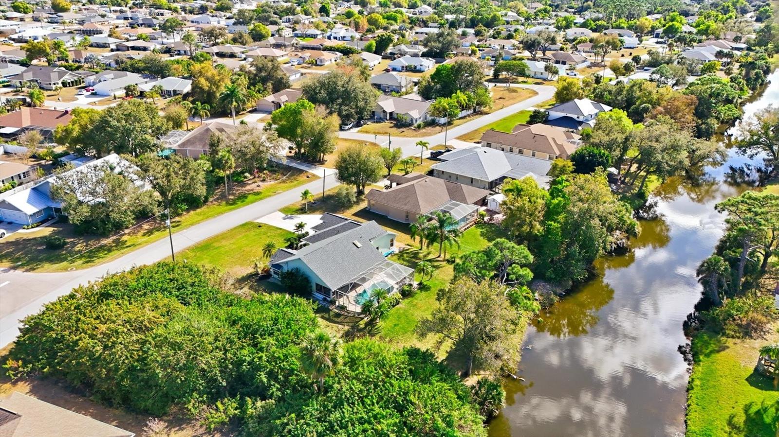 Image 53 of 54 For 387 Viceroy Terrace