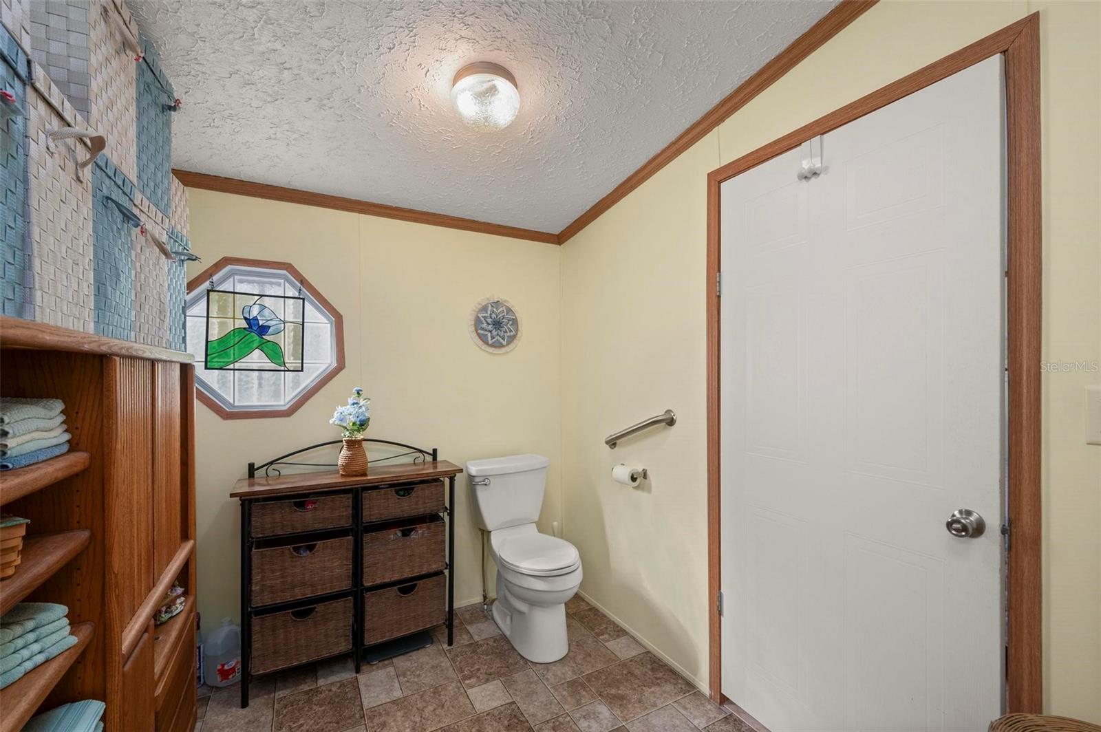 Image 21 of 61 For 1000 Kings Highway 398