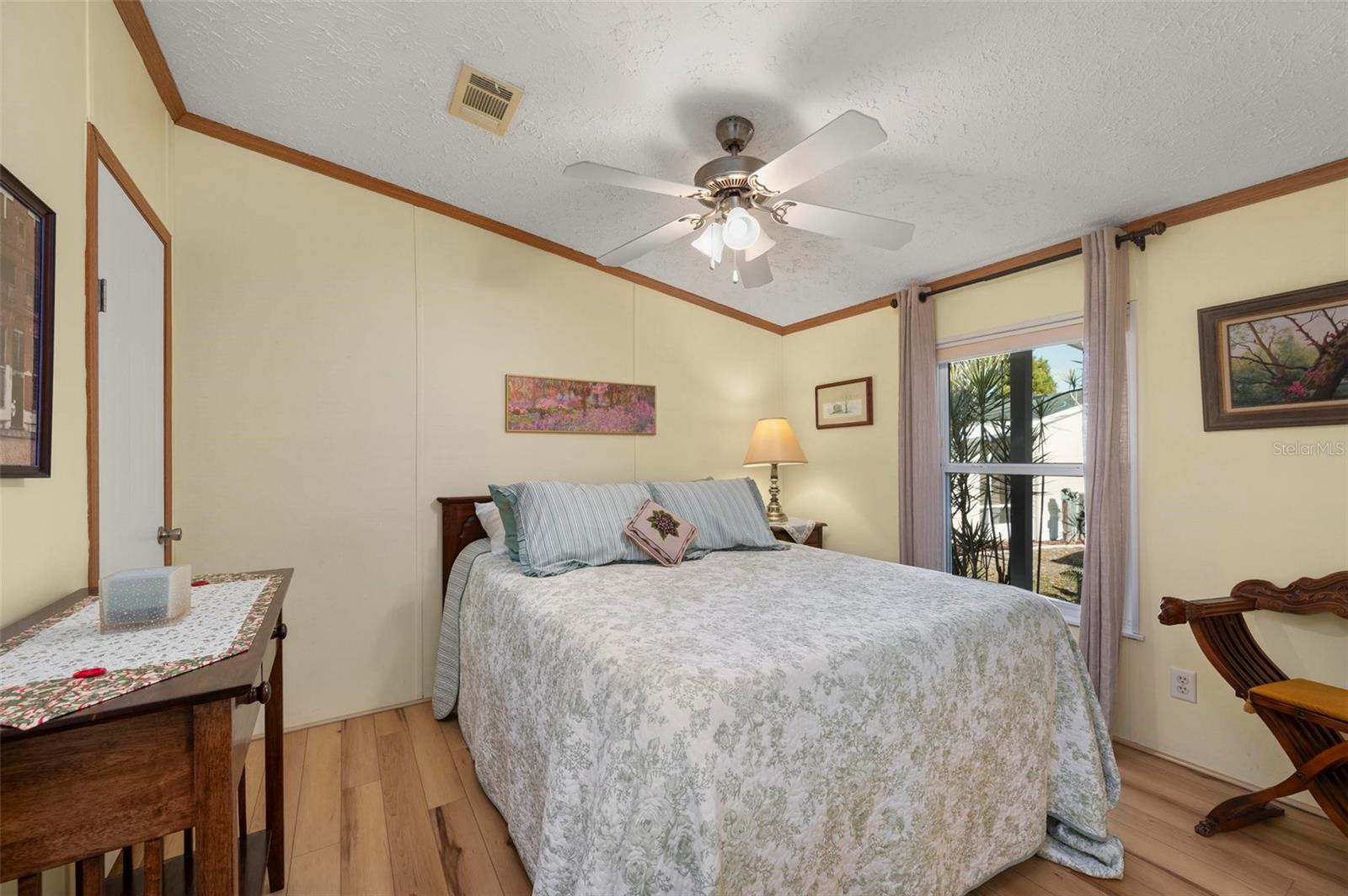 Image 22 of 61 For 1000 Kings Highway 398