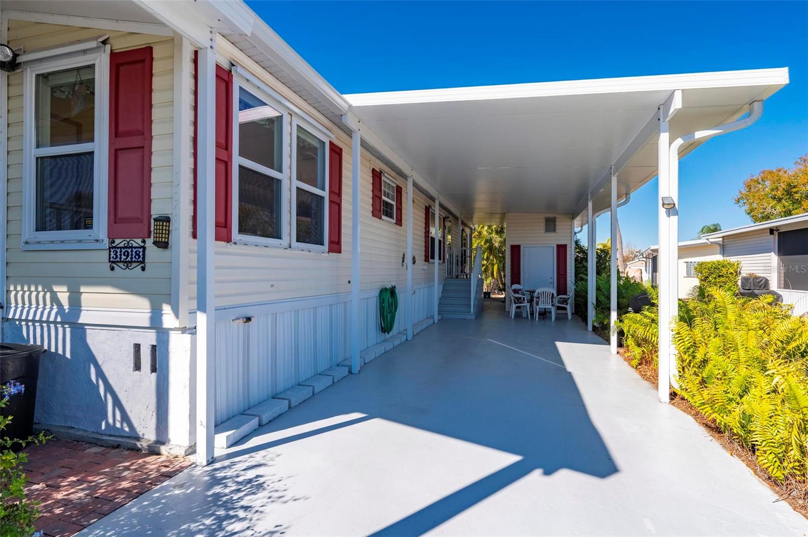 Image 36 of 61 For 1000 Kings Highway 398