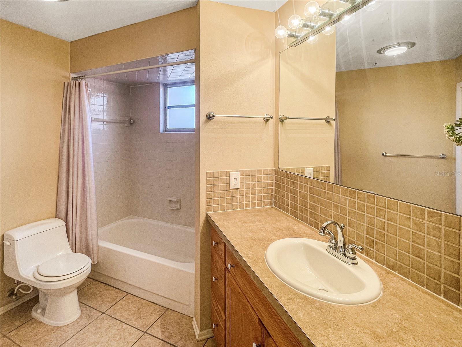 Image 13 of 22 For 3110 Magdalina Drive