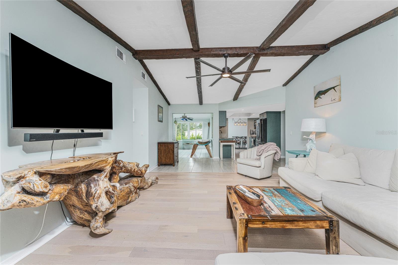 Image 11 of 64 For 3033 Chapman Boulevard