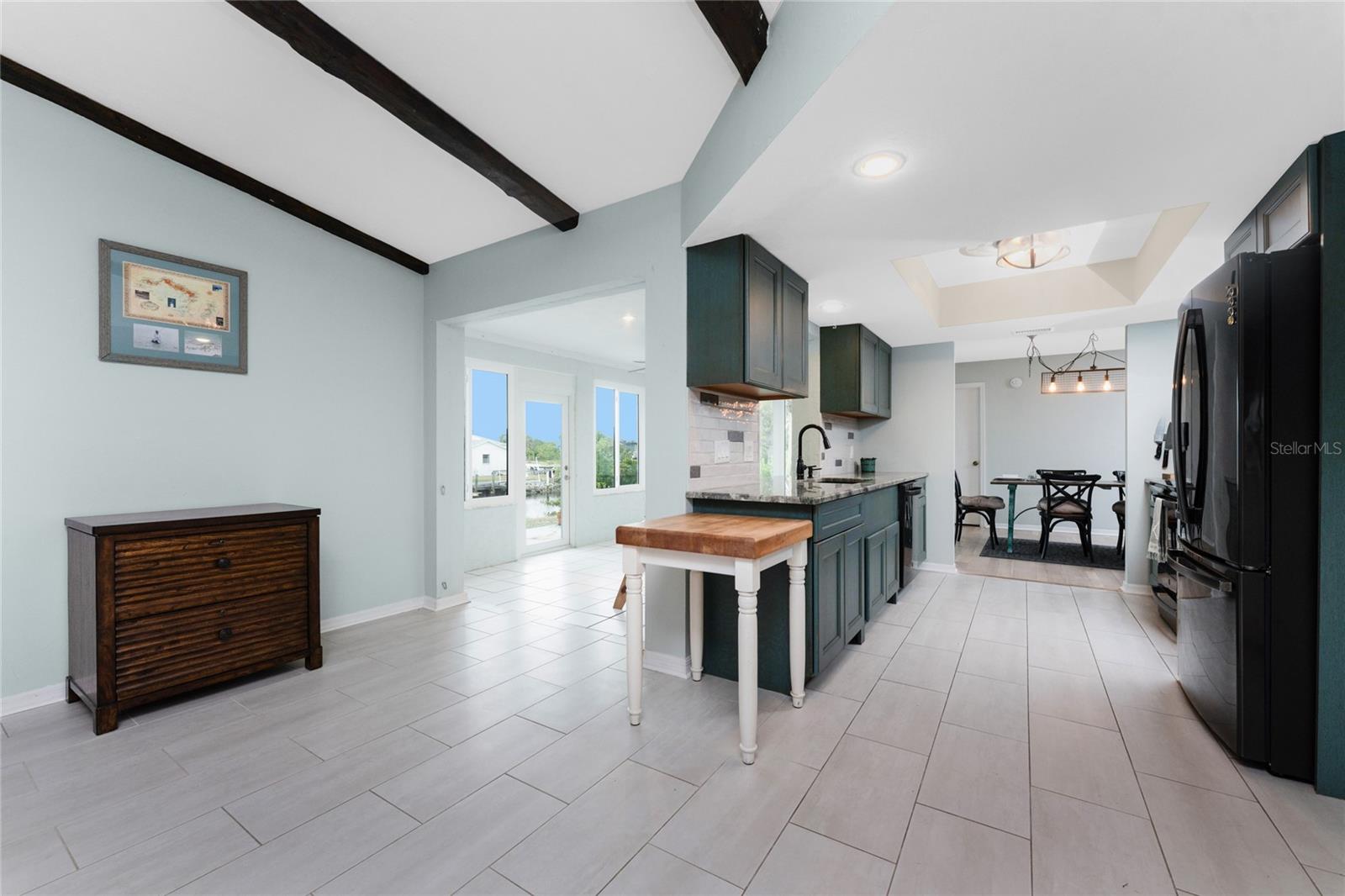 Image 13 of 64 For 3033 Chapman Boulevard