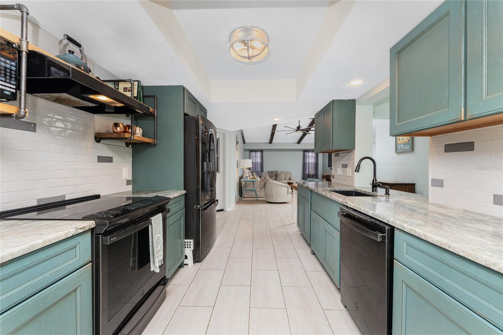 Image 18 of 64 For 3033 Chapman Boulevard