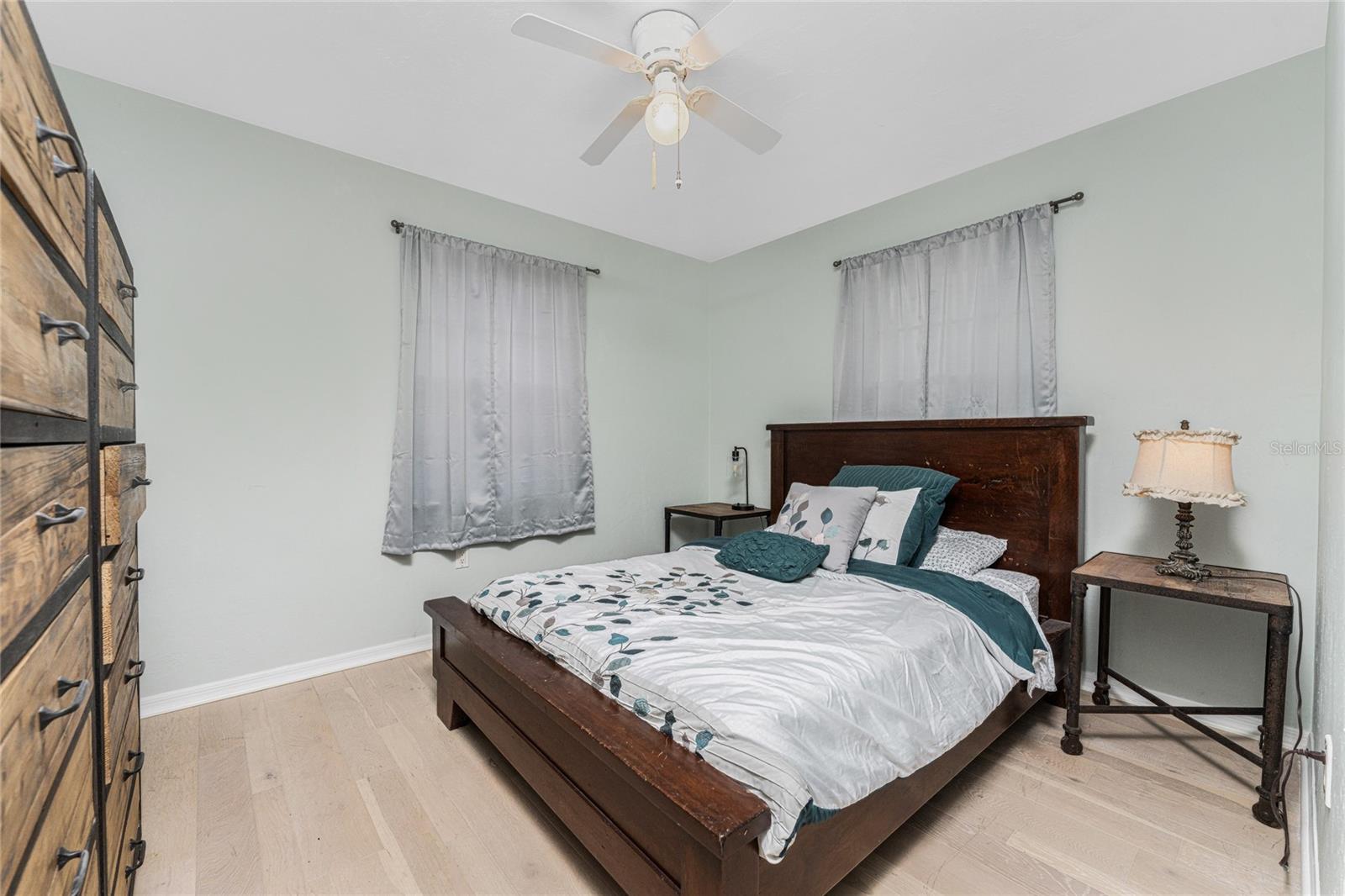 Image 34 of 64 For 3033 Chapman Boulevard