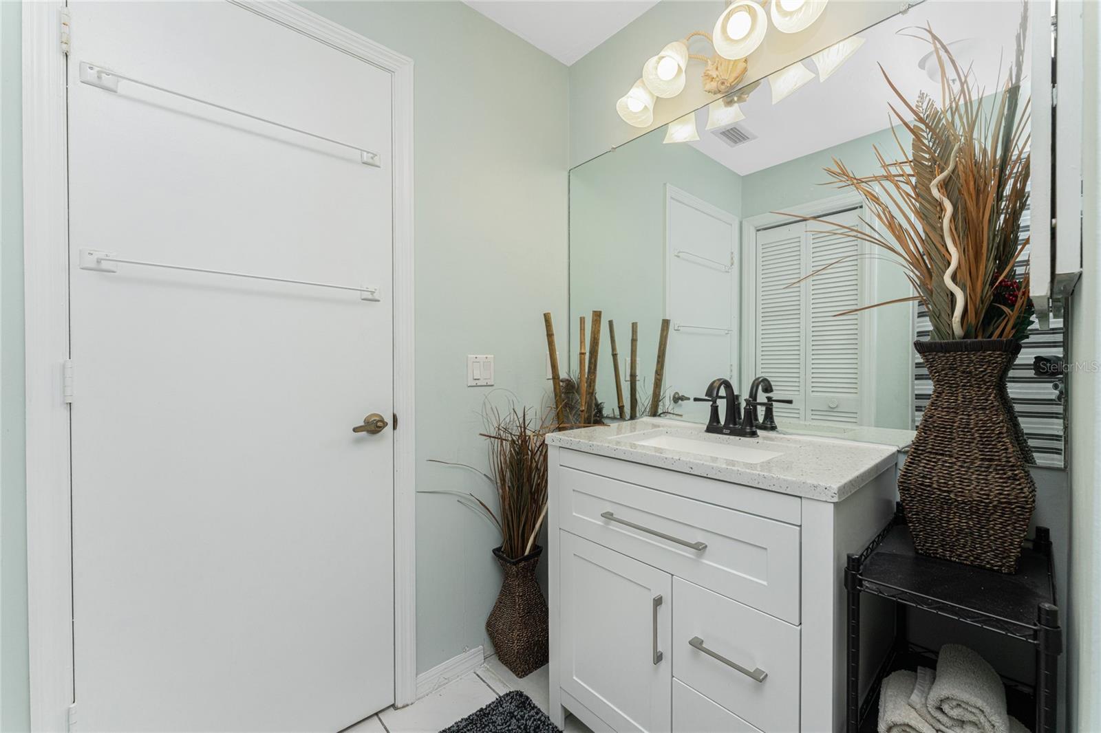 Image 39 of 64 For 3033 Chapman Boulevard