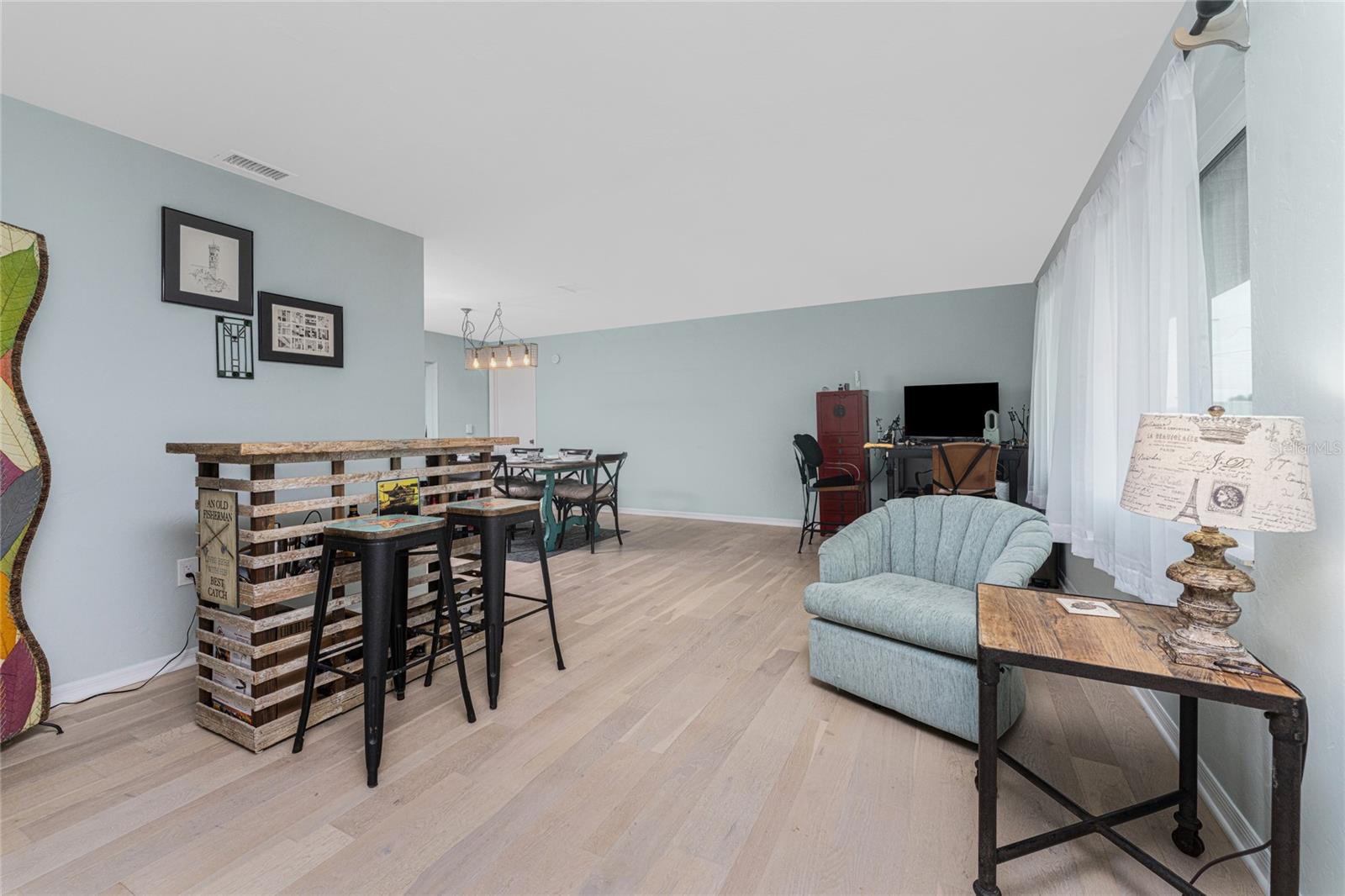 Image 7 of 64 For 3033 Chapman Boulevard