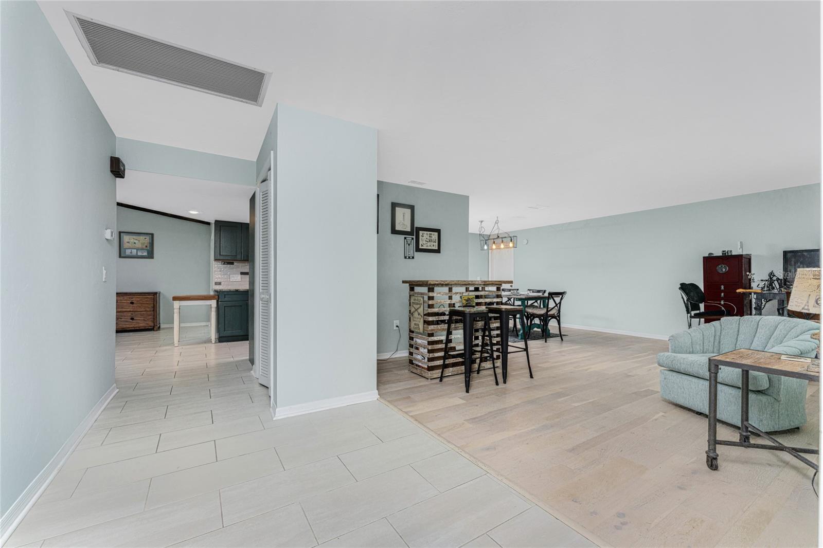 Image 8 of 64 For 3033 Chapman Boulevard