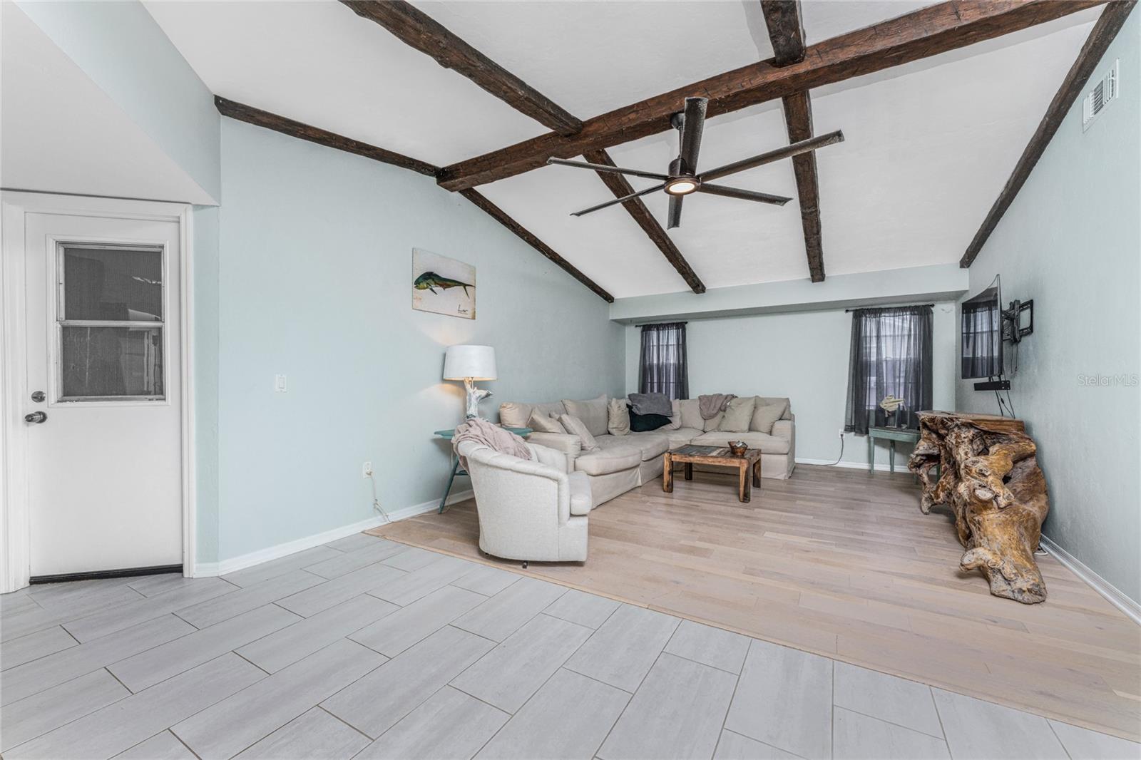 Image 9 of 64 For 3033 Chapman Boulevard