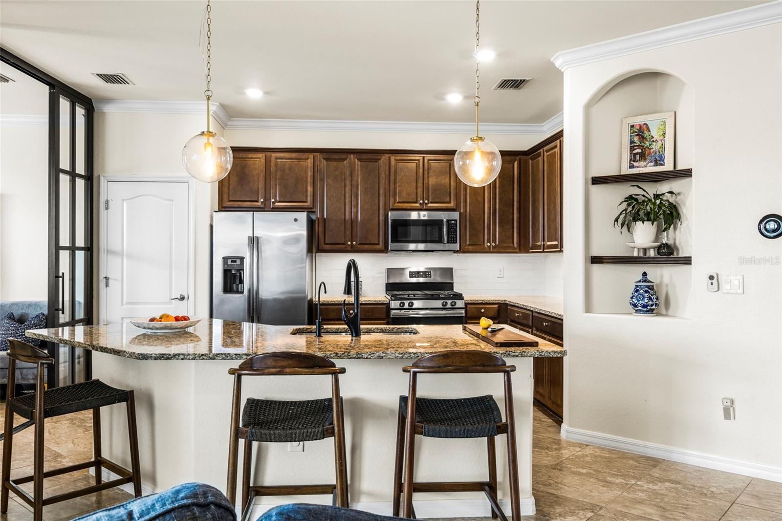 Image 10 of 79 For 17645 Timberline Parkway