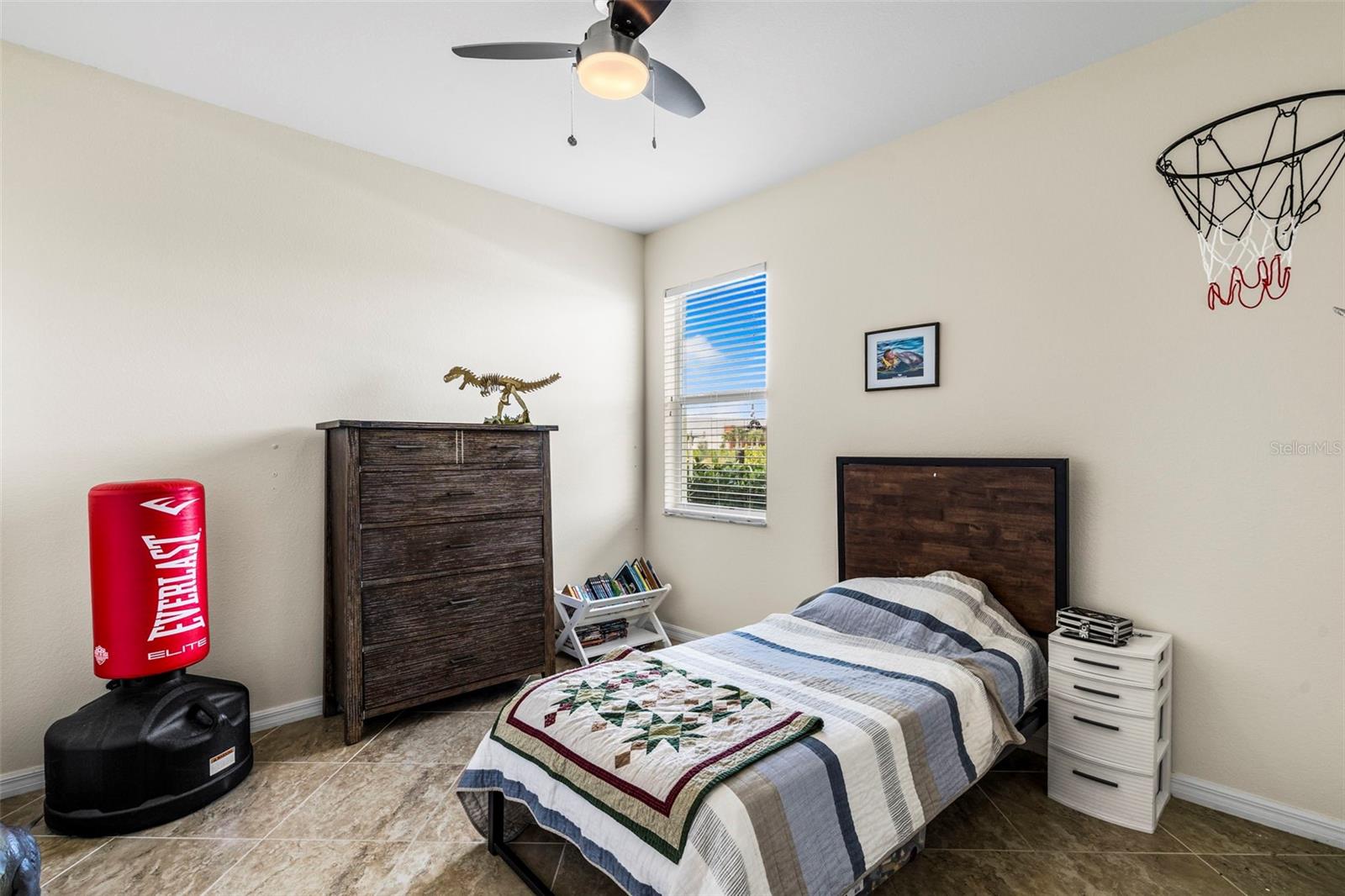 Image 23 of 79 For 17645 Timberline Parkway