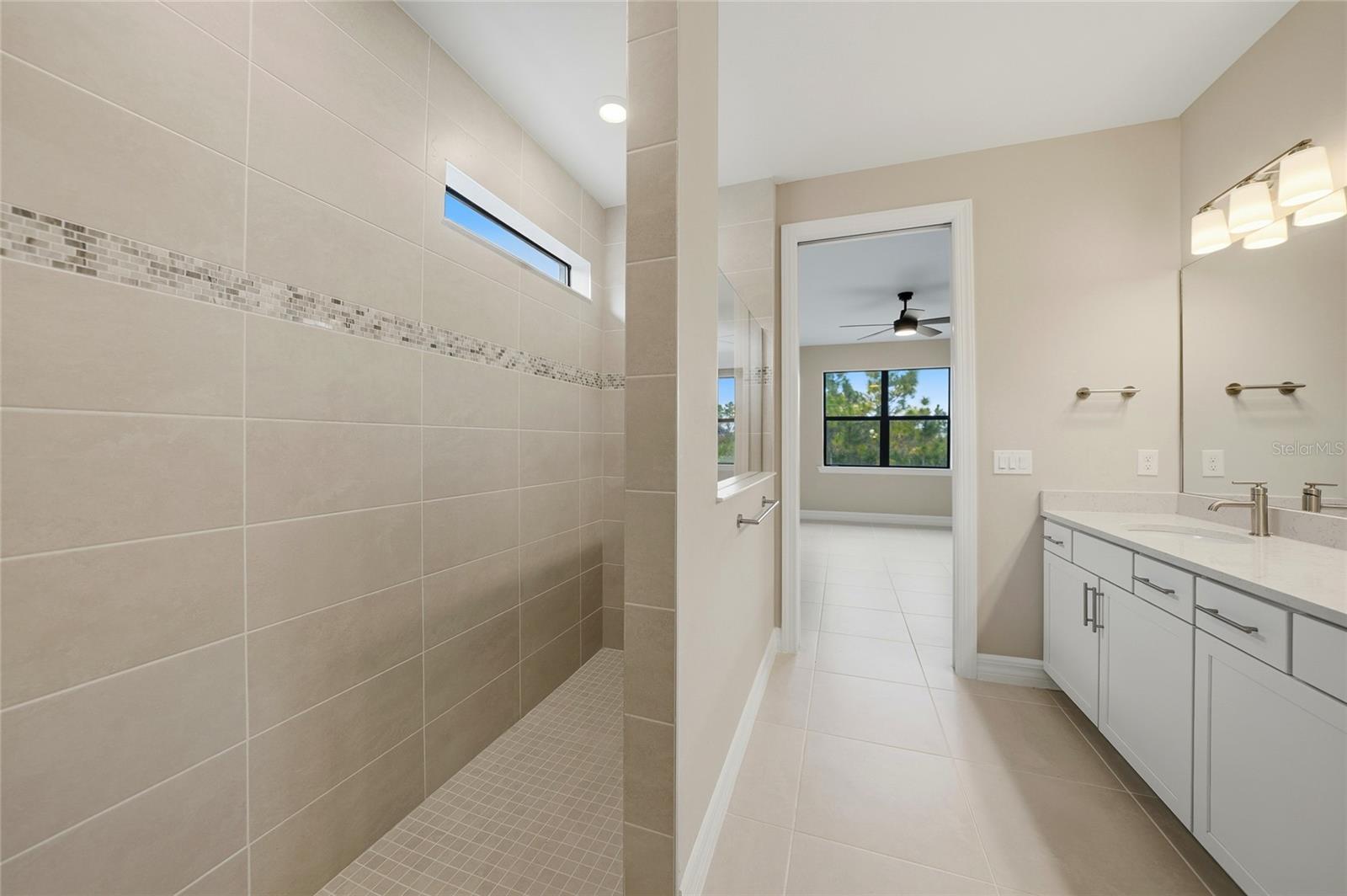 Image 17 of 39 For 2729 Gabel Oak Drive