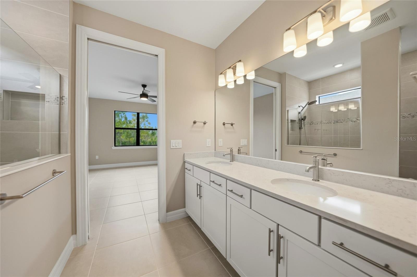 Image 18 of 39 For 2729 Gabel Oak Drive