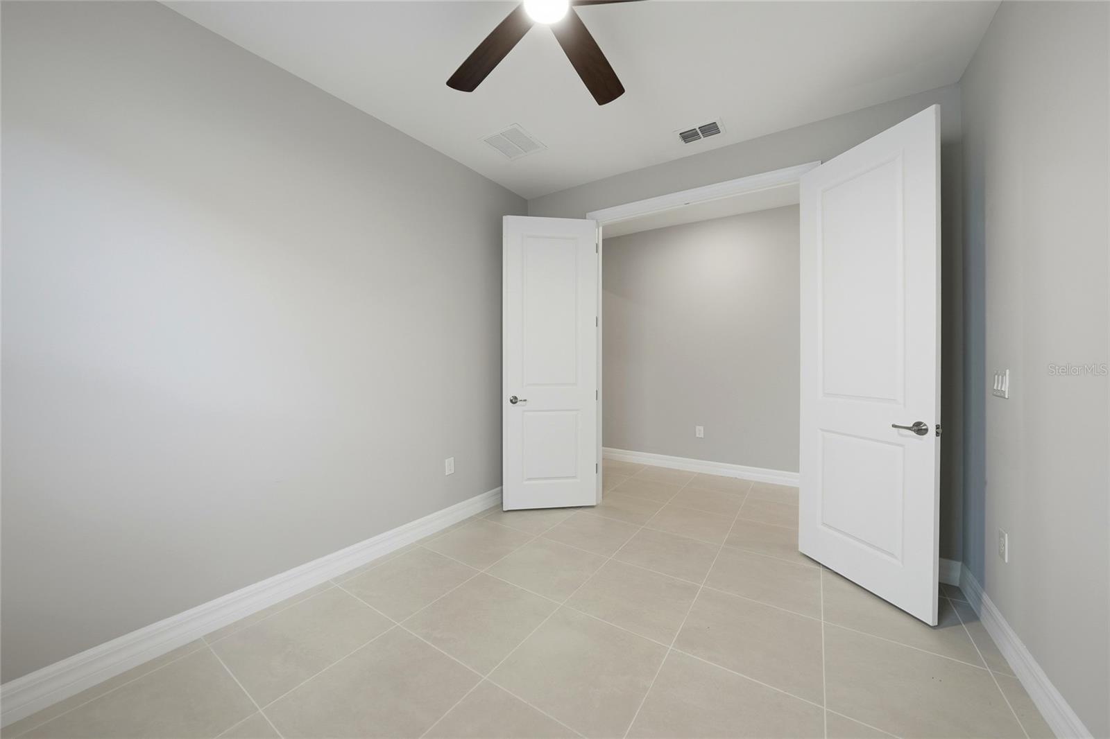 Image 26 of 39 For 2729 Gabel Oak Drive