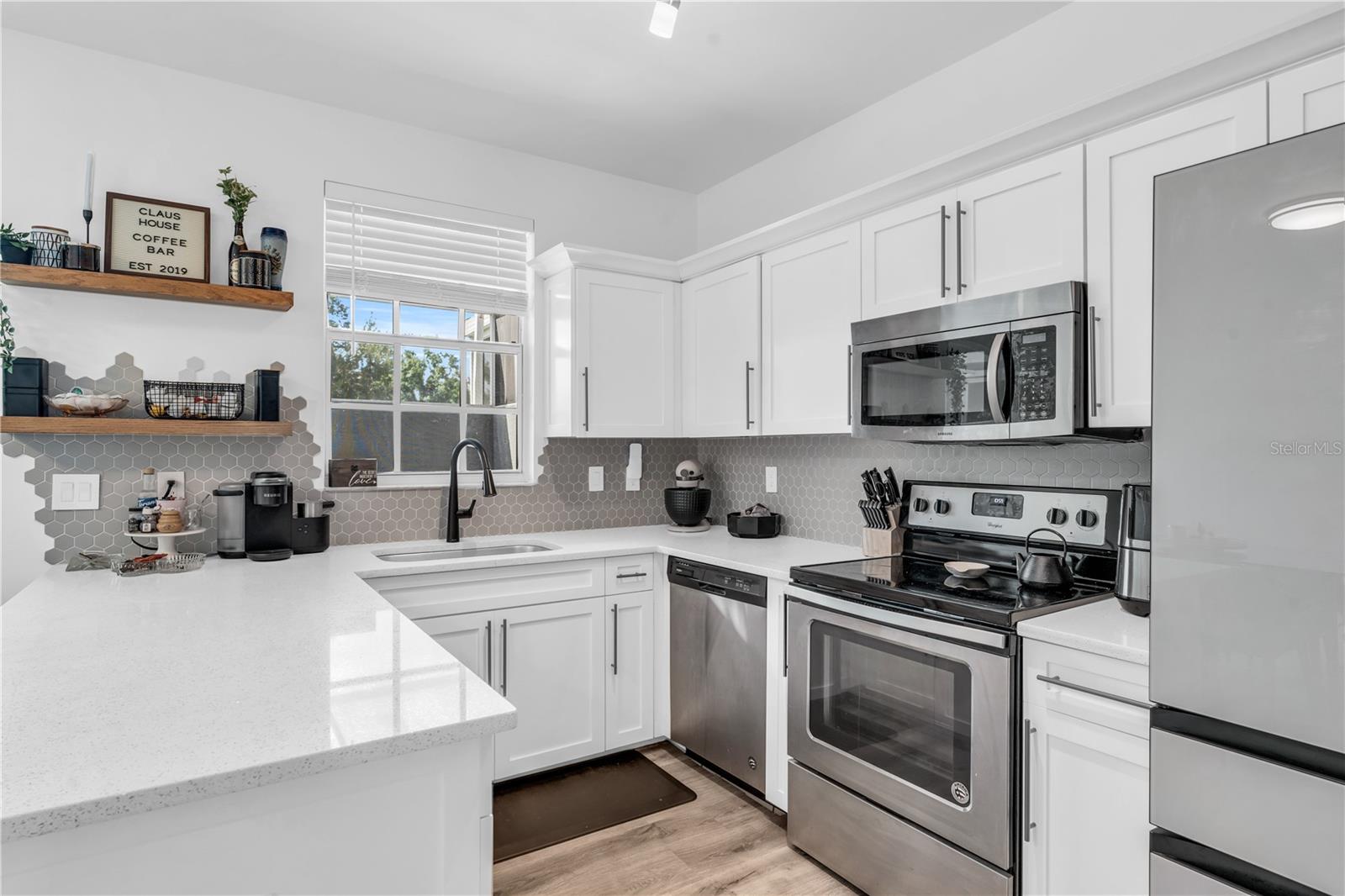 Image 12 of 54 For 3825 Schoolhouse Road E 5