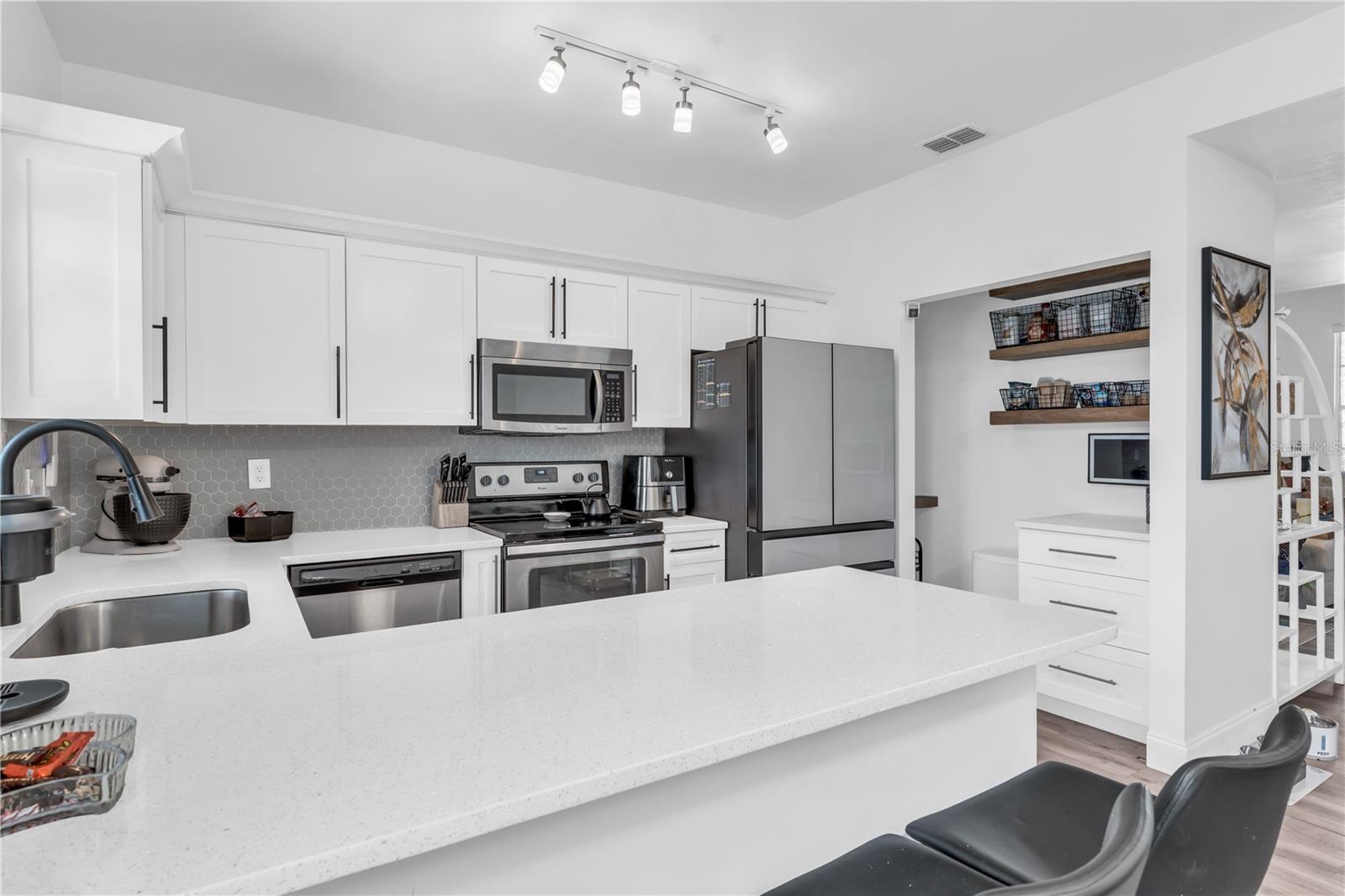 Image 15 of 54 For 3825 Schoolhouse Road E 5