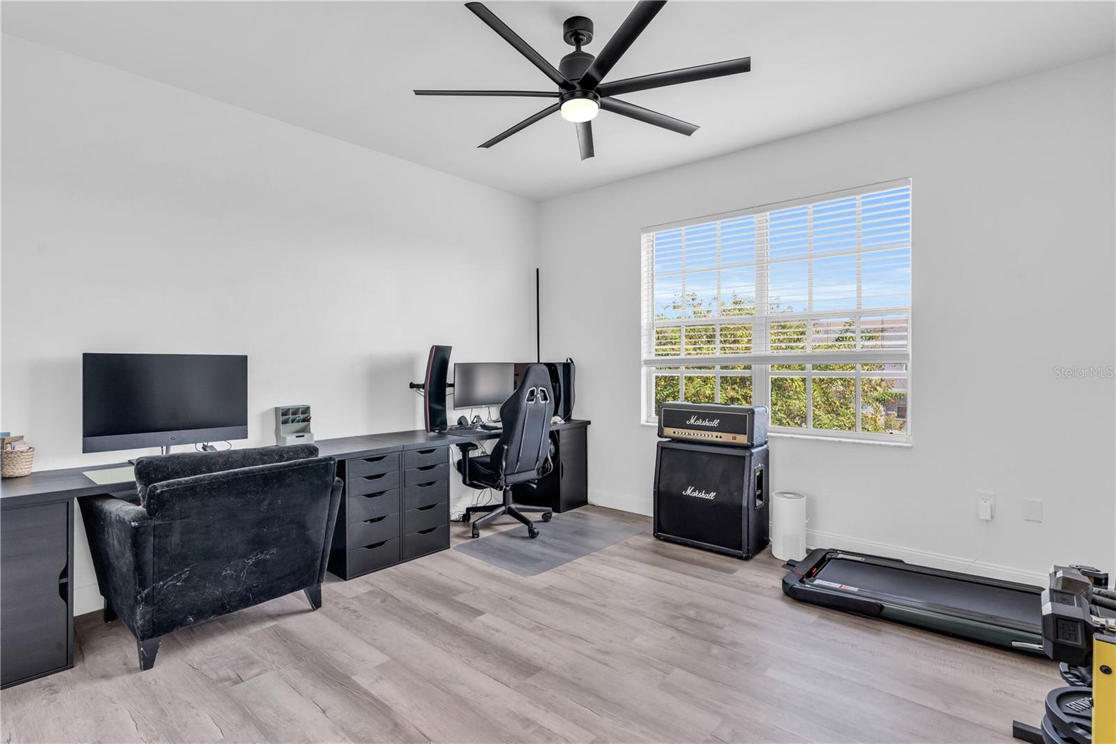 Image 17 of 54 For 3825 Schoolhouse Road E 5