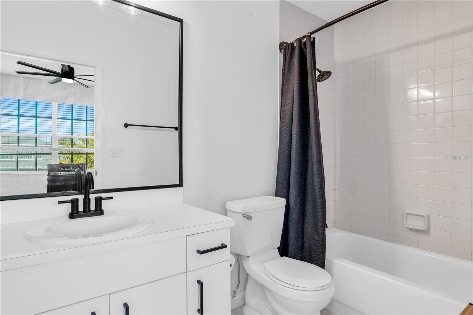 Image 20 of 54 For 3825 Schoolhouse Road E 5