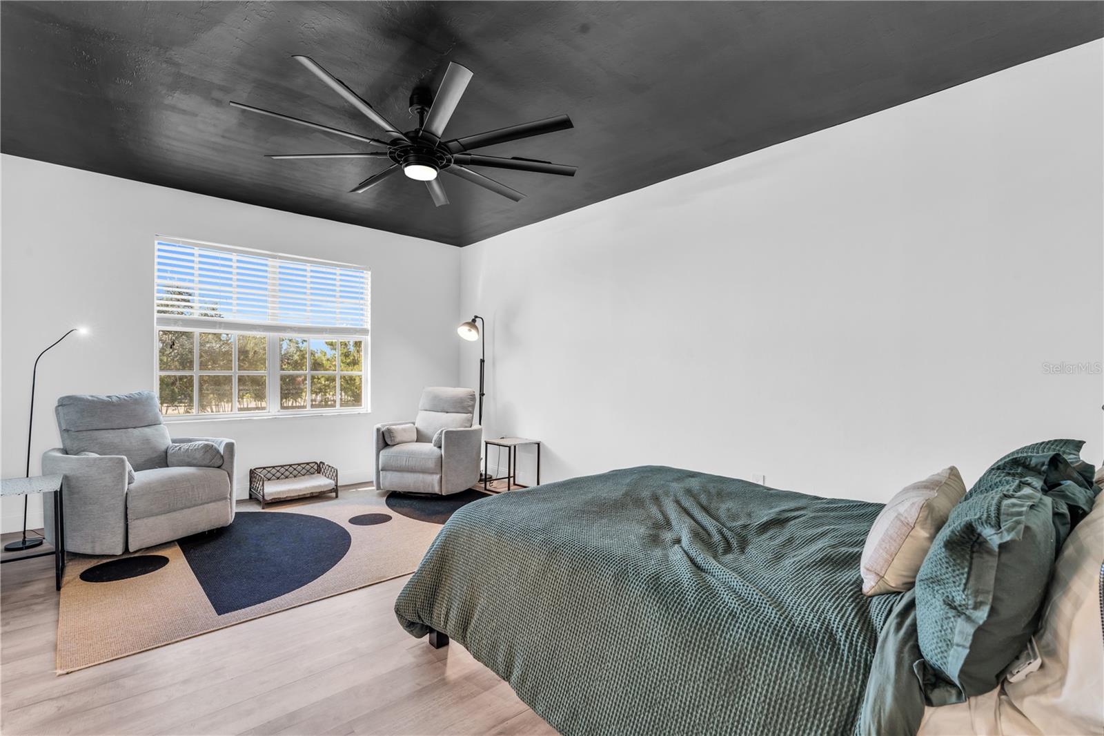 Image 25 of 54 For 3825 Schoolhouse Road E 5