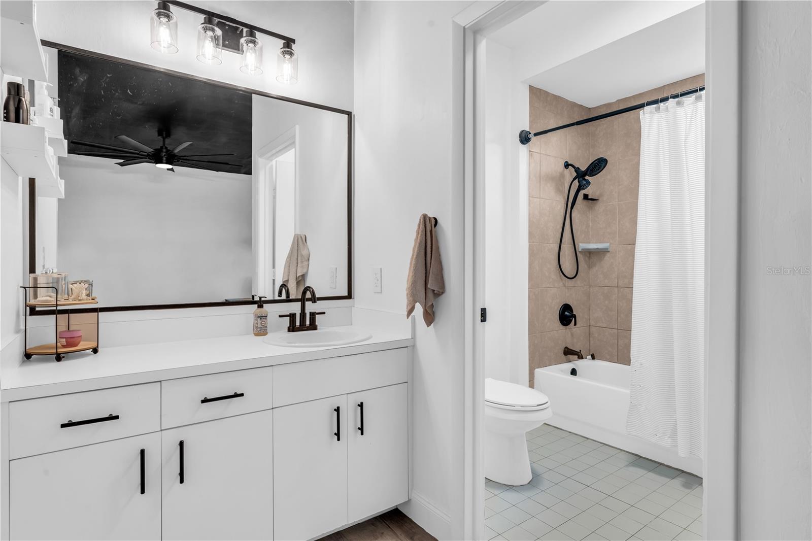 Image 26 of 54 For 3825 Schoolhouse Road E 5