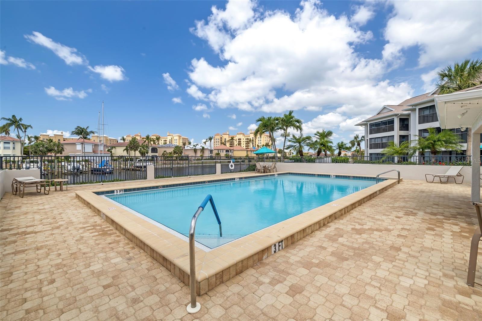 Image 27 of 31 For 3255 Sugarloaf Key Road 31b