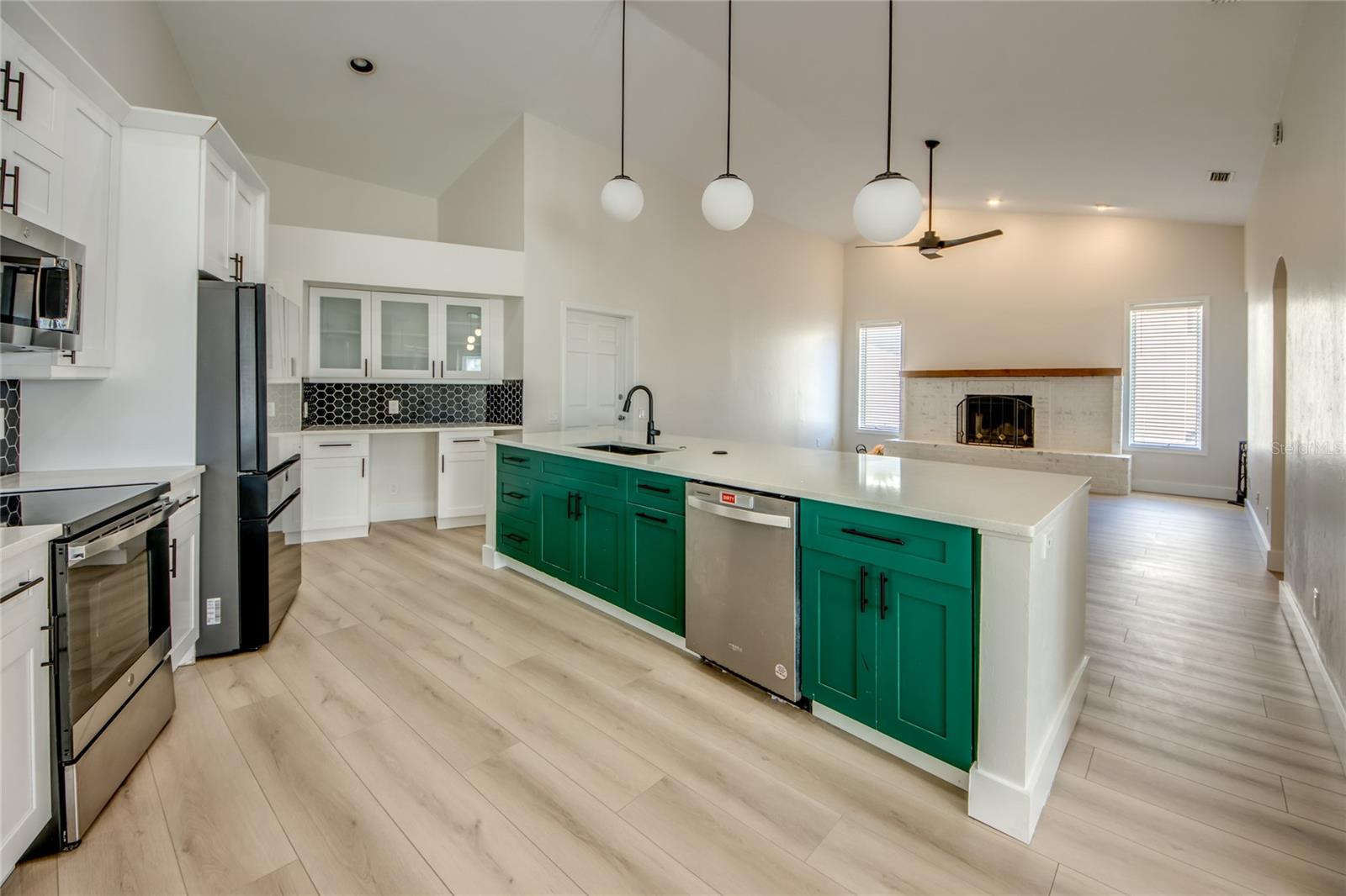 Image 13 of 52 For 6205 Deer Run