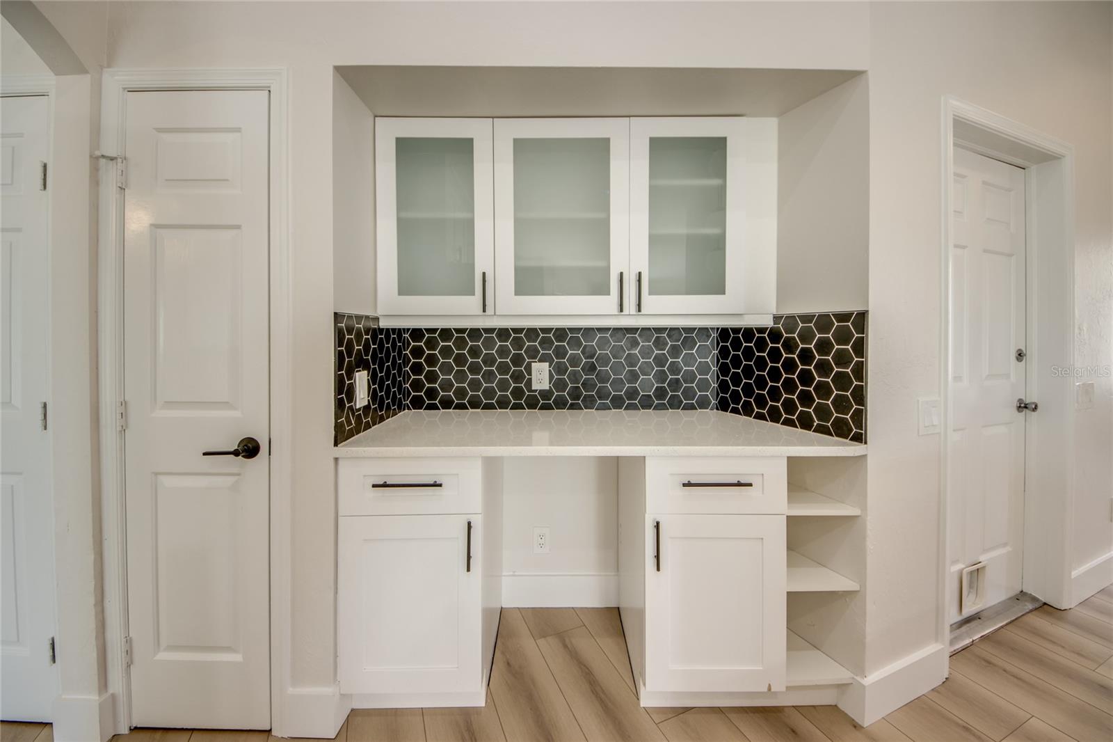 Image 19 of 52 For 6205 Deer Run