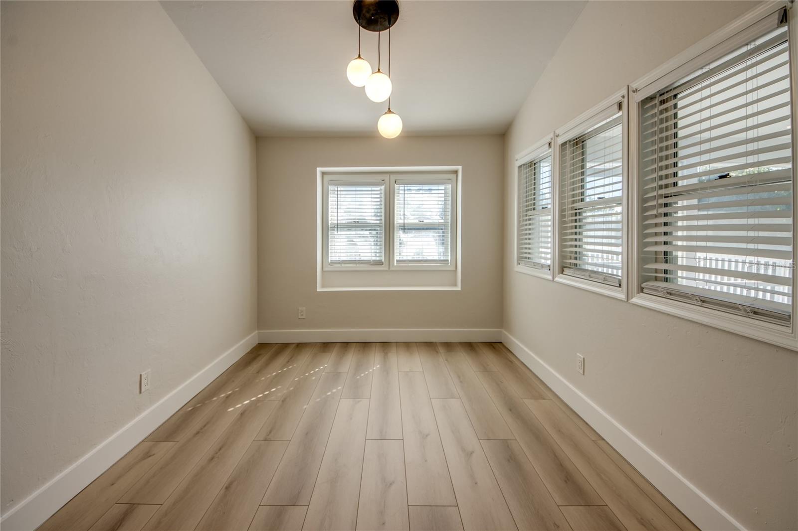 Image 20 of 52 For 6205 Deer Run