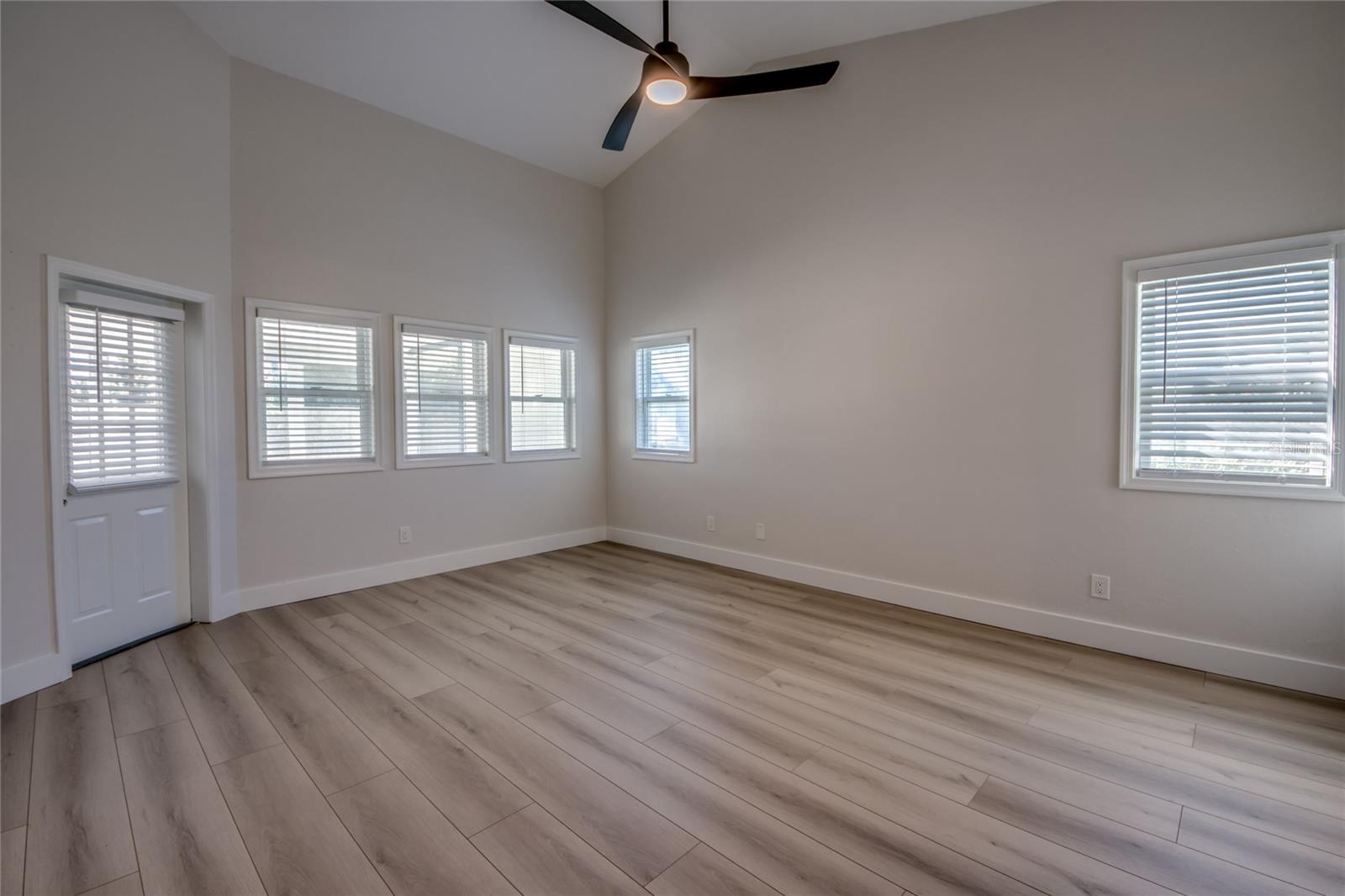 Image 25 of 52 For 6205 Deer Run