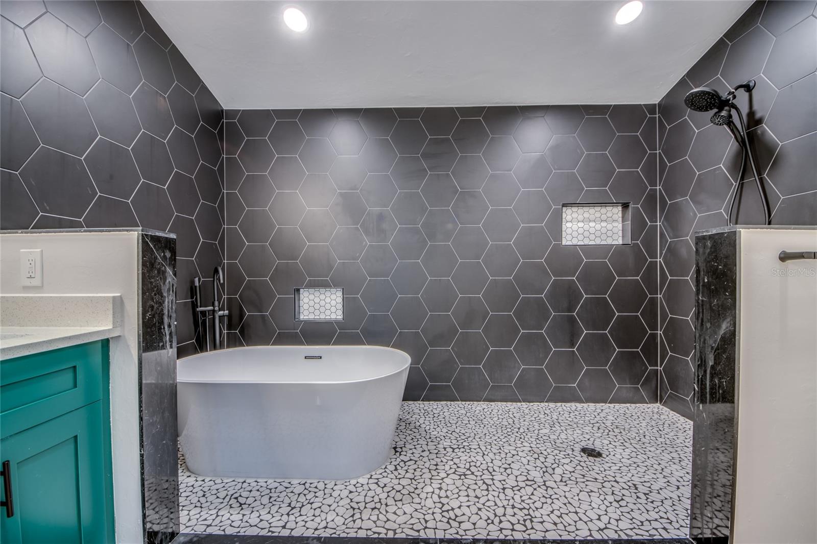 Image 30 of 52 For 6205 Deer Run