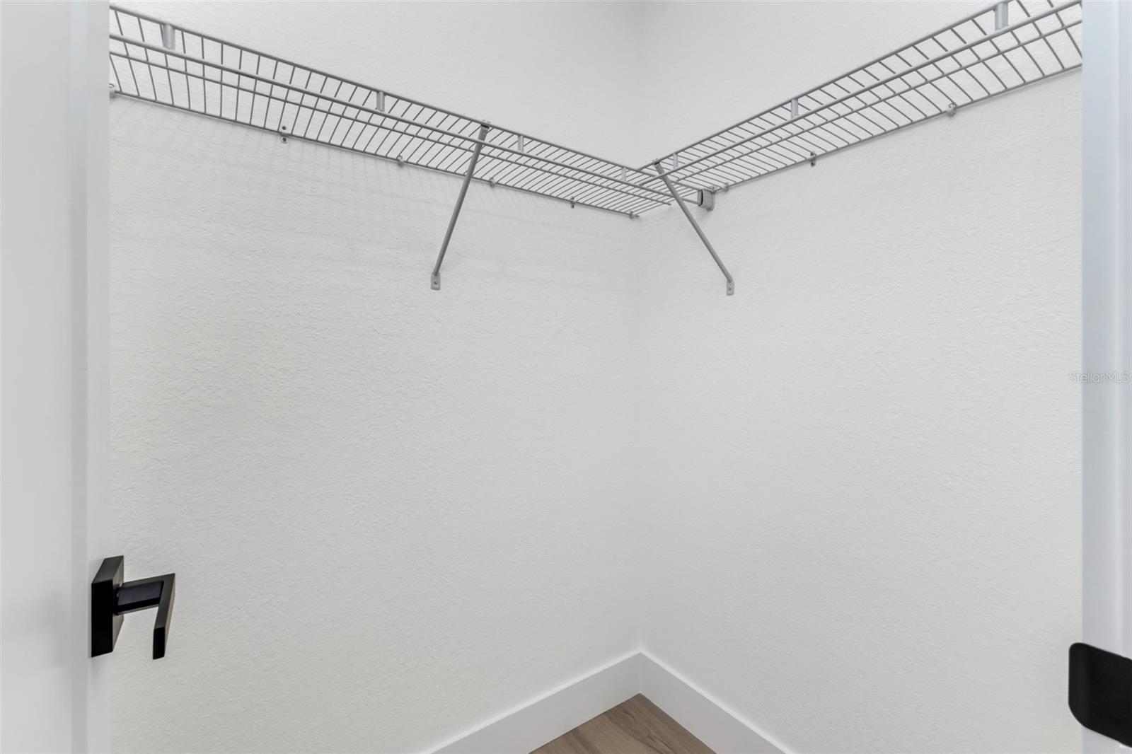 Listing photo id 17 for 3414 Palm Drive