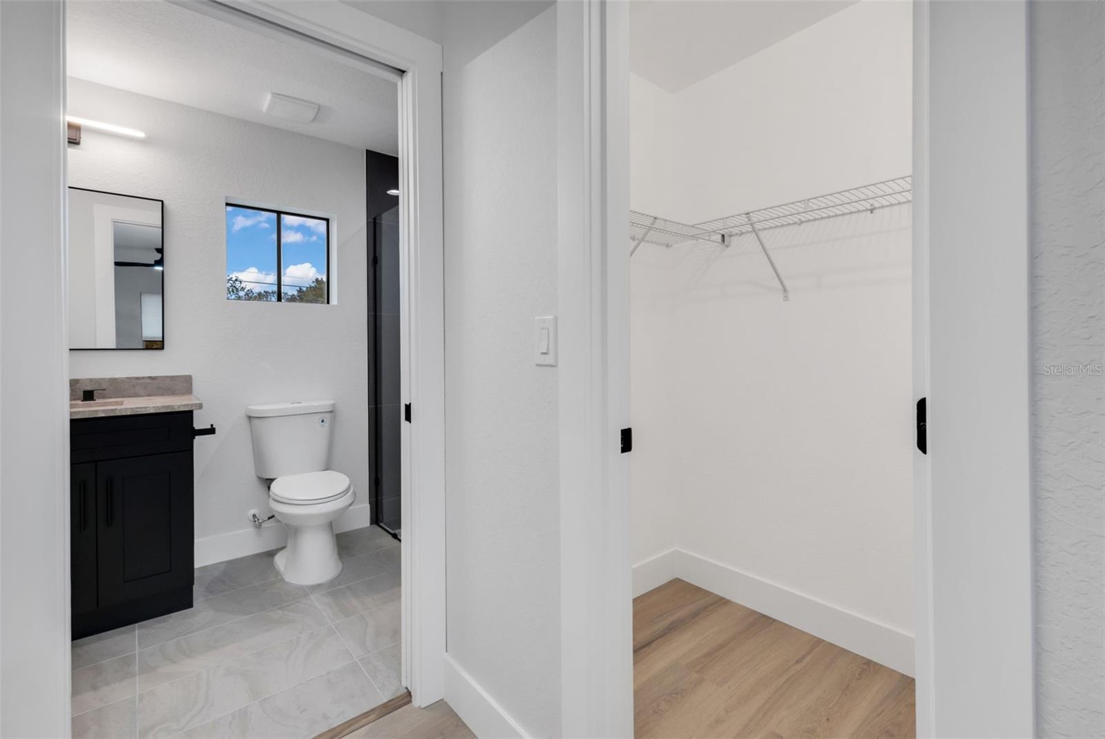 Listing photo id 18 for 3414 Palm Drive