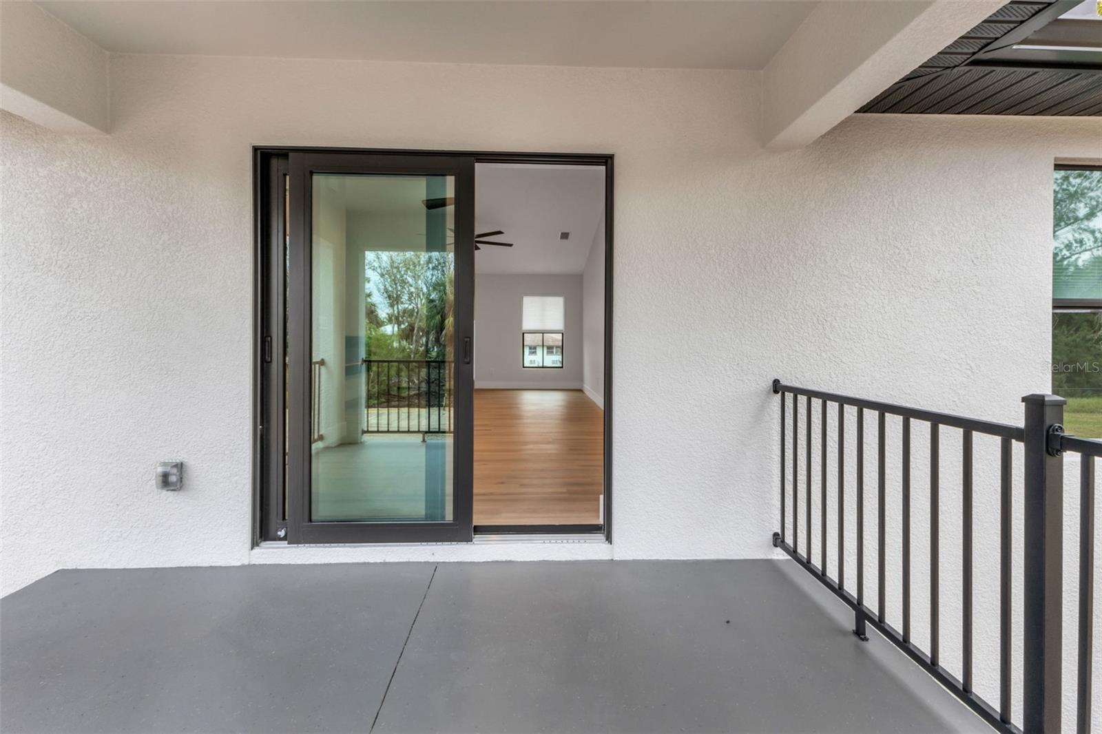 Listing photo id 28 for 3414 Palm Drive