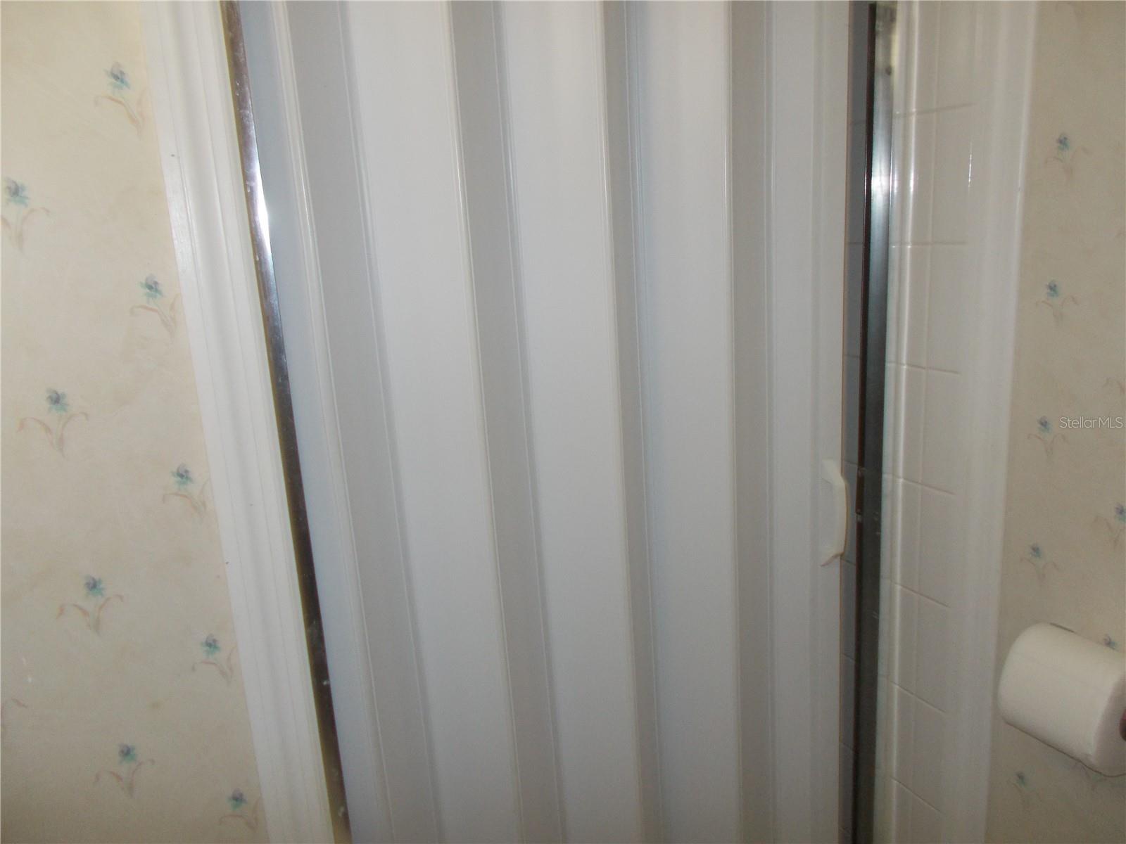 Image 27 of 75 For 6786 Hoemi Court