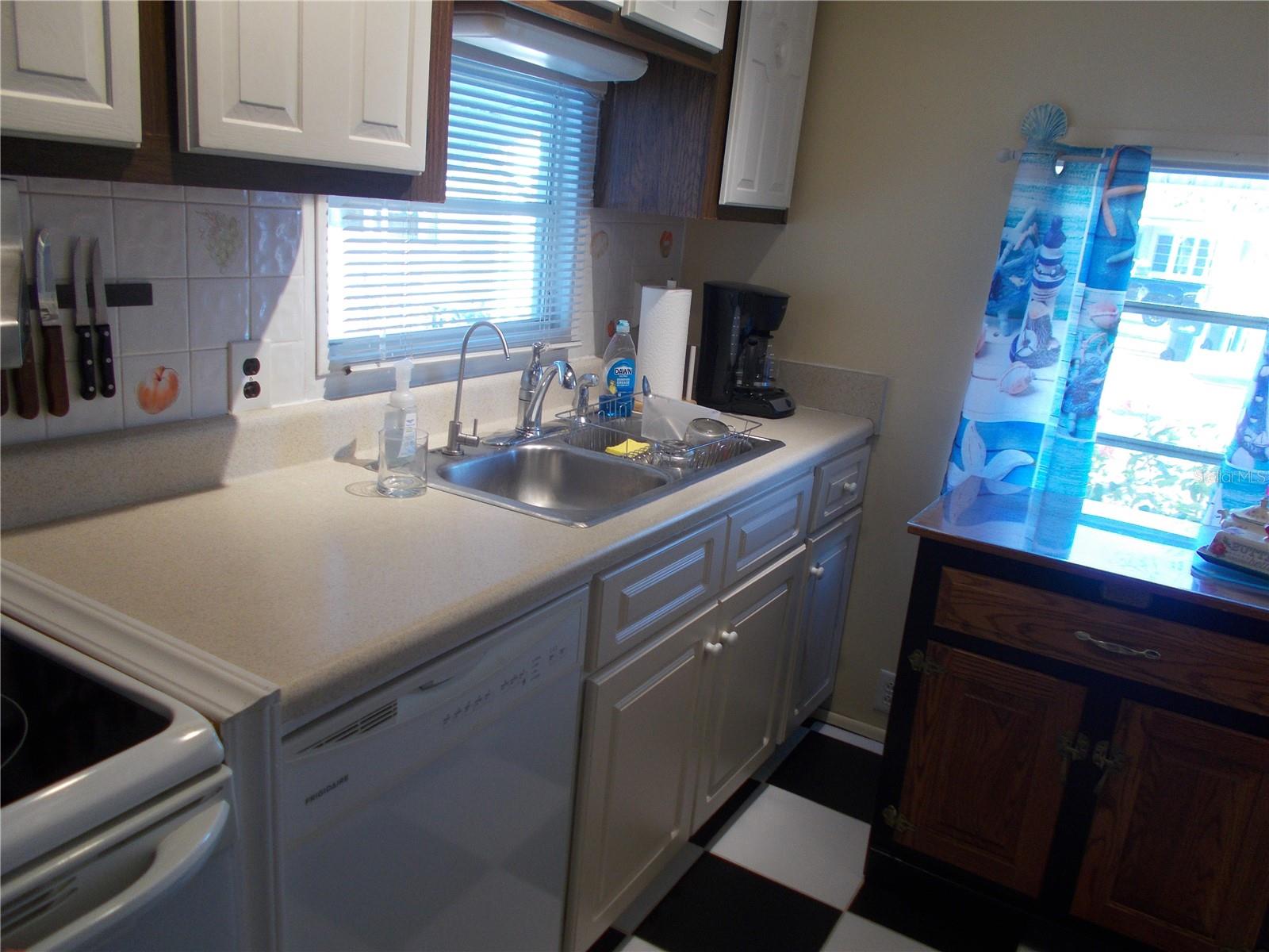 Image 5 of 75 For 6786 Hoemi Court