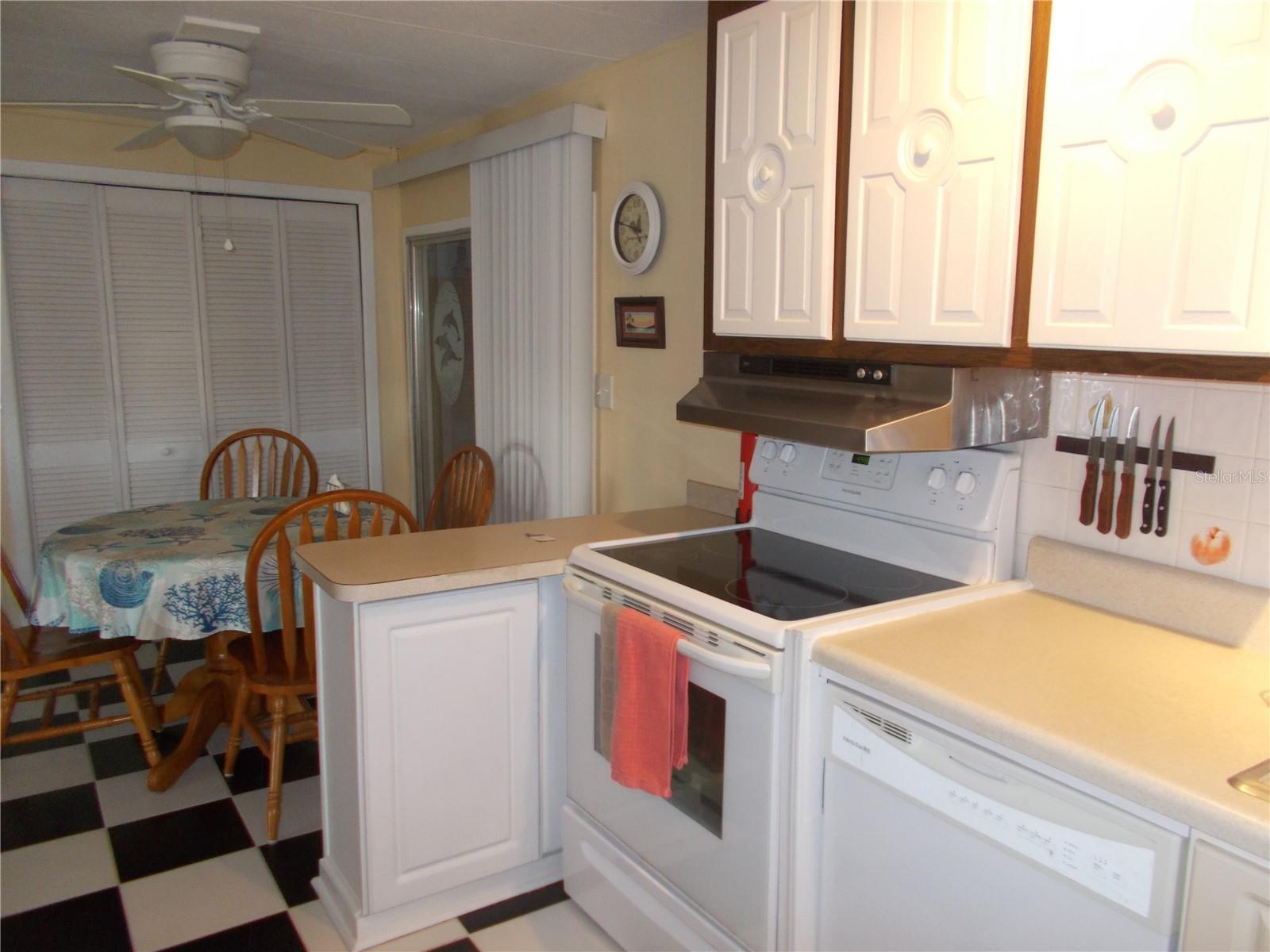 Image 6 of 75 For 6786 Hoemi Court