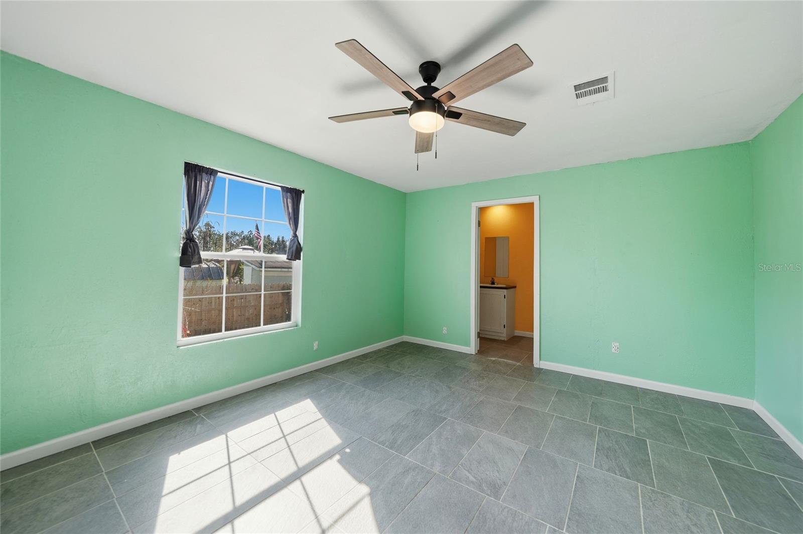 Image 12 of 25 For 11337 Pineapple Road