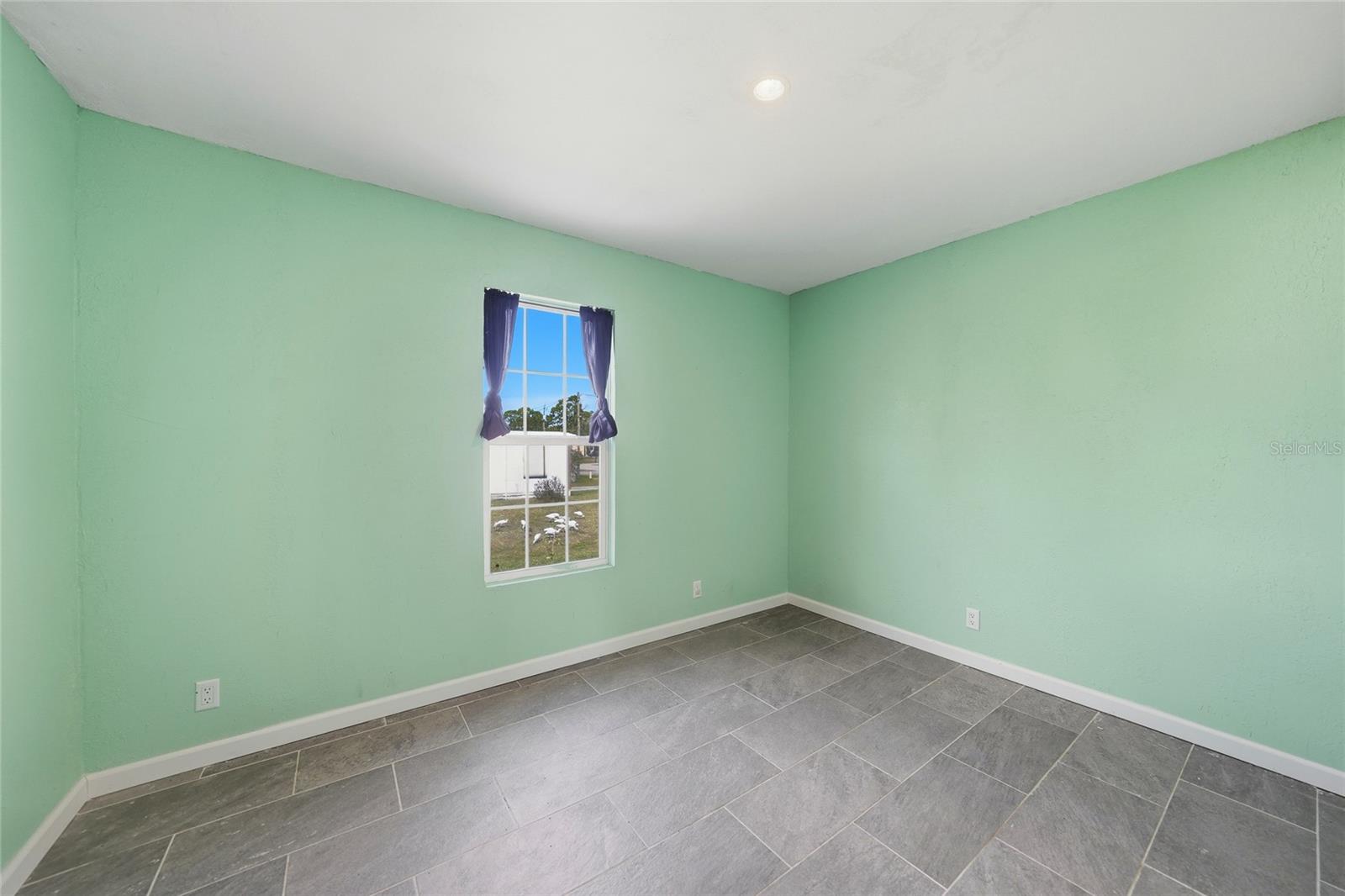 Image 15 of 25 For 11337 Pineapple Road